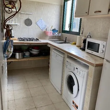 Pili Estate Dependanc - *