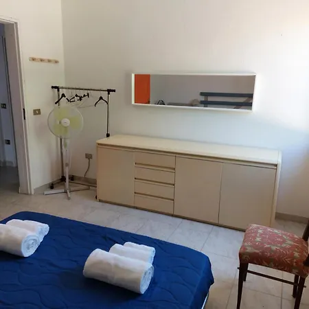 Pili Estate Dependanc - *