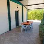 Pili Estate Dependanc - * Uta